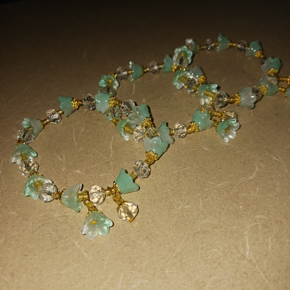 Fashion Jewelry Jewelry - Gold and Green Floral Bracelet Set